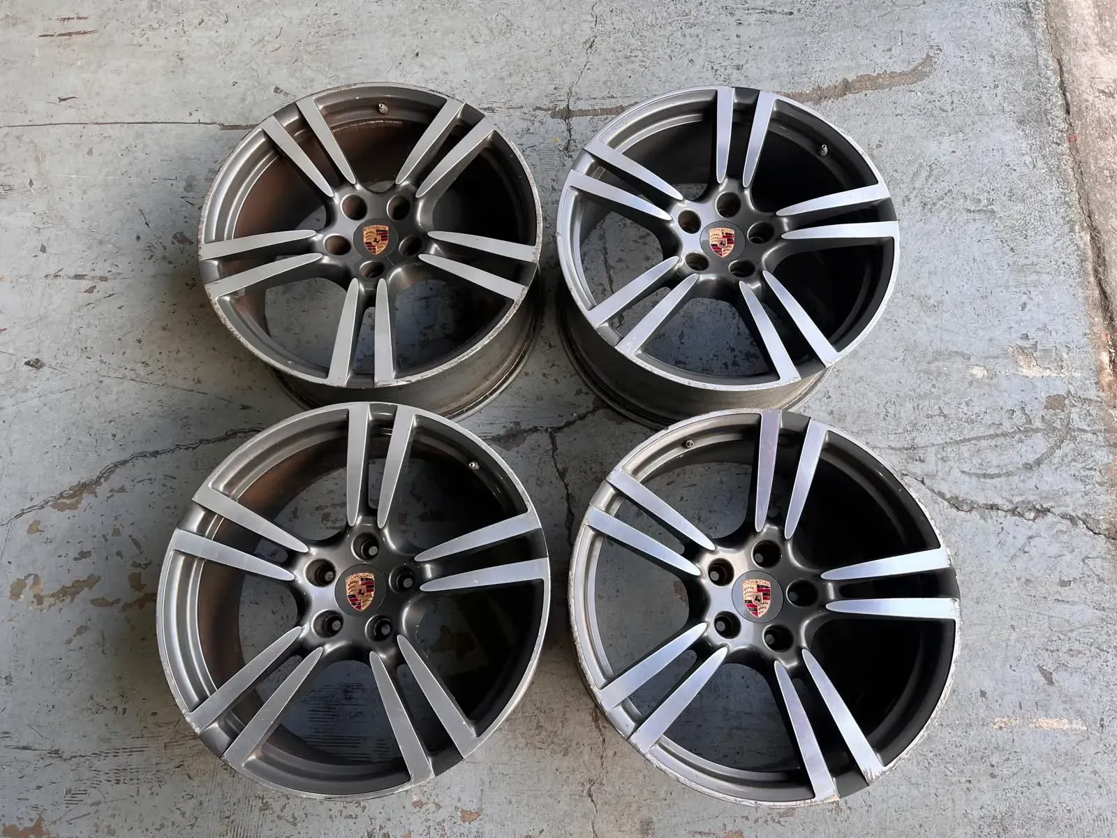 Porsche Cayenne 92A 958 Turbo Felgen 10x21 ET50 Original 7P5601025M - Bild 1